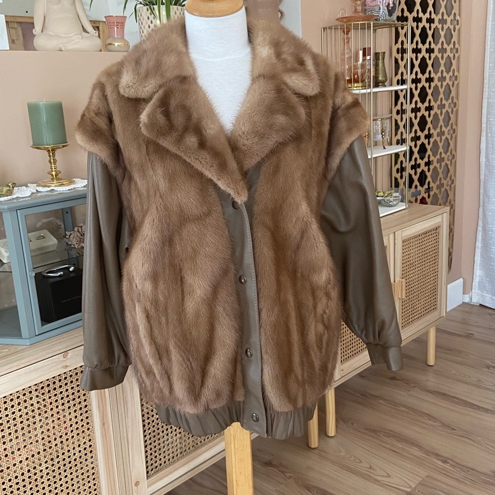 Luxurious Natural Pastel Mink Fur and Leather Women's Jacket sleaves removable